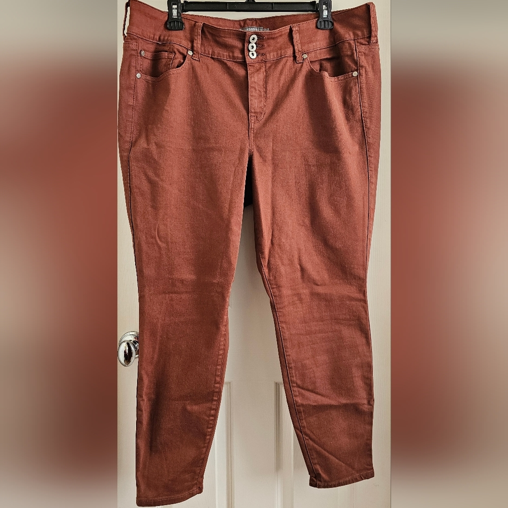 Brand New Never wore Jeggins Size 20R